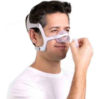 Βραχίονας ταχείας απελευθέρωσης με μαγνητικά κλιπ για υψηλή ελευθερία κινήσεων χωρίς να αφαιρεθεί η μάσκα