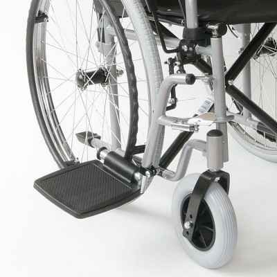 Το αναπηρικό αμαξίιδιο Vita διαθέτει ανακλινόμενα πλαϊνά και προσθαφαιρούμενα υποπόδια